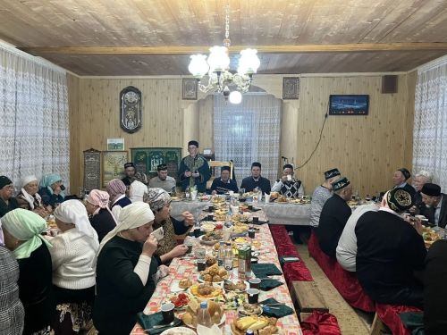 Кошчылык фабрикасы җитәкчелеге ифтар ашы уздырды