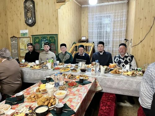 Кошчылык фабрикасы җитәкчелеге ифтар ашы уздырды