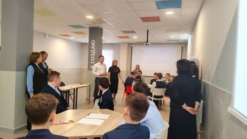 В Молодёжном центре «Яшьлек» прошел патриотическое мероприятие «А ну-ка, парни!»