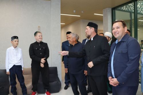 Татарстан Рәисе Апаста дини-әхлакый өстәмә белем бирү йортын ачты