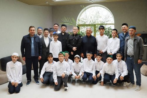 Татарстан Рәисе Апаста дини-әхлакый өстәмә белем бирү йортын ачты