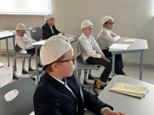Татарстан Рәисе Апаста дини-әхлакый өстәмә белем бирү йортын ачты