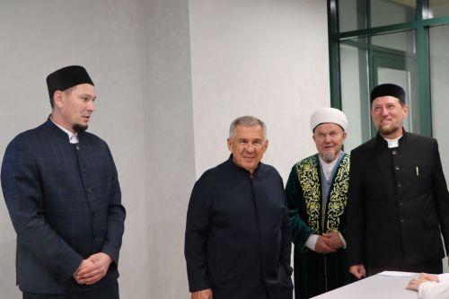 Татарстан Рәисе Апаста дини-әхлакый өстәмә белем бирү йортын ачты