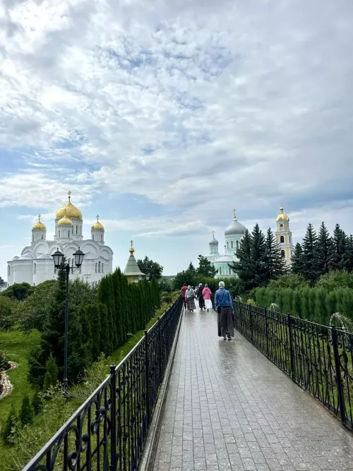 Прихожане приходов Апастовского района посетили святыни Дивеево и Арзамаса