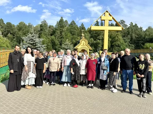Прихожане приходов Апастовского района посетили святыни Дивеево и Арзамаса