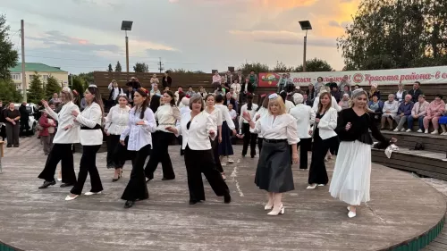Апас Үзәк ял паркында «Районыбыз үсеше – бердәмлектә» концертлары тәмамланды