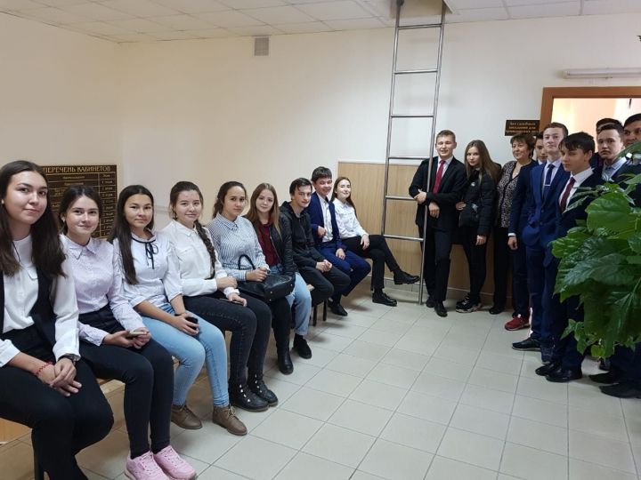 Апастовские школьники посетили районный суд