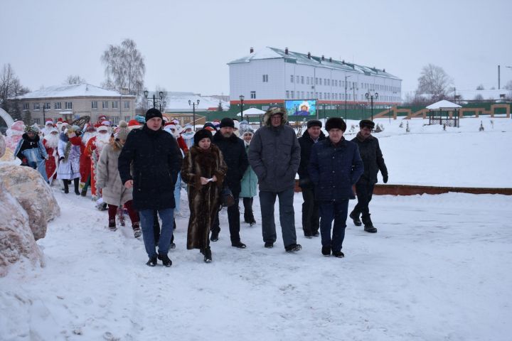 Апас чыршысы республика кунакларын каршы алды