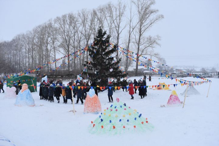 Апас чыршысы республика кунакларын каршы алды