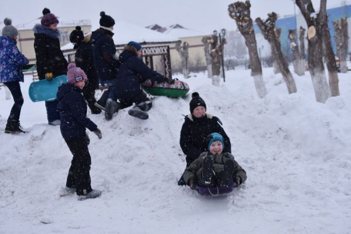 Апас чыршысы республика кунакларын каршы алды