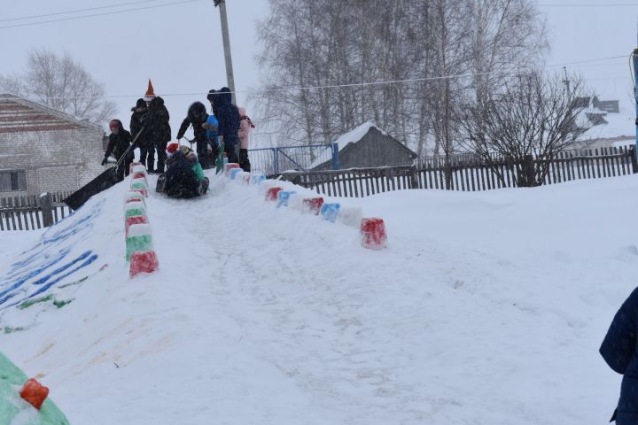 Апас чыршысы республика кунакларын каршы алды