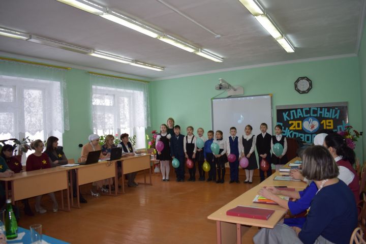 Апастовские учителя сразились в конкурсе профессионального мастерства «Воспитать человека»