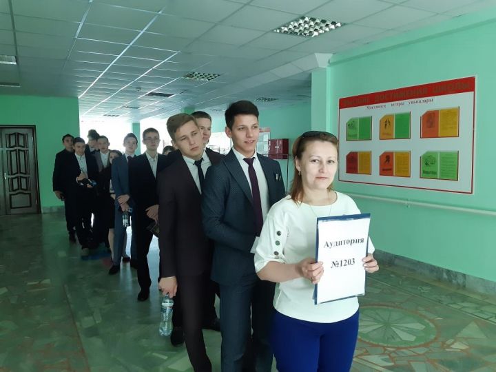 Апастовские школьники успешно сдали государственные экзамены