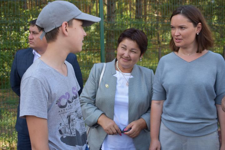 Татарстан вице-премьеры ярдәмчесе балалар лагерьлары эшчәнлеге белән танышты