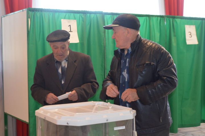 Выборы в Апастово проходят организованно