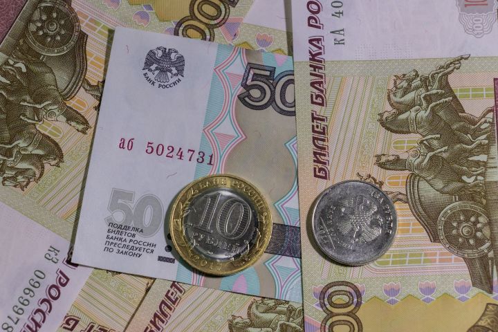 Минтруд РФ объяснил условия оплаты труда на нерабочей неделе