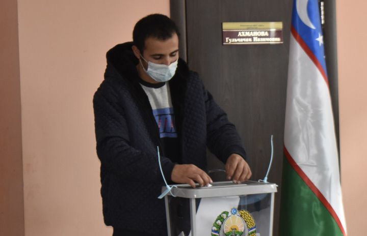 Апаста Үзбәкстан гражданнары үз республикасы Президенты сайлауларында катнашты