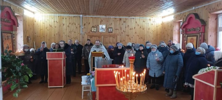 В селе Бишево Апастовского района прошли крещенские богослужения