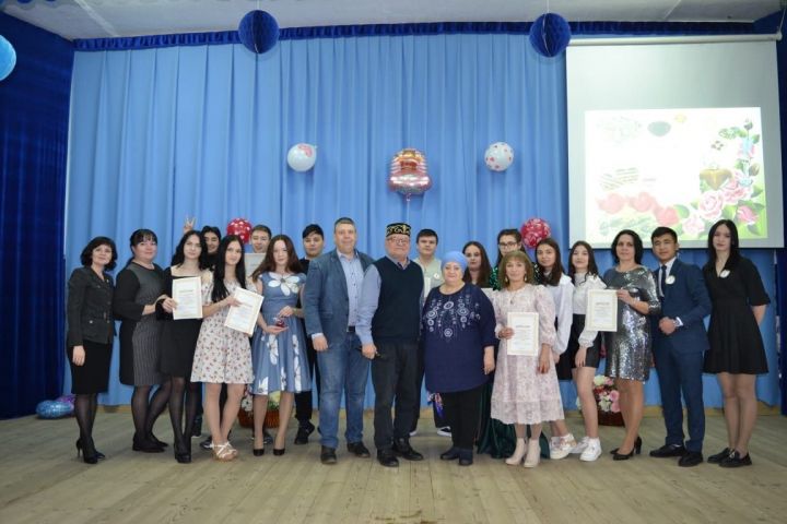Аграр көллият сәхнәсендә парлы җырчылар чыгыш ясады