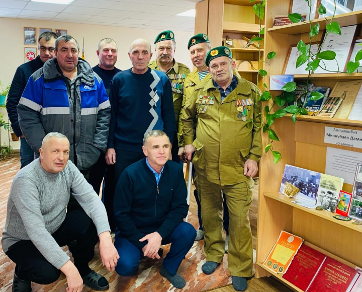 Борнашта әфганчы, авылның олы йөрәкле егете Дамир Миңнебаевны искә алдылар