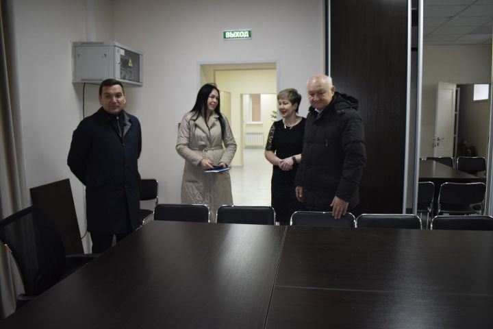 Россия Федерациясе Дәүләт Думасы депутаты Илдар Гыйльметдинов “Партия десанты” кысаларында төзелеш объектлары белән танышып чыкты
