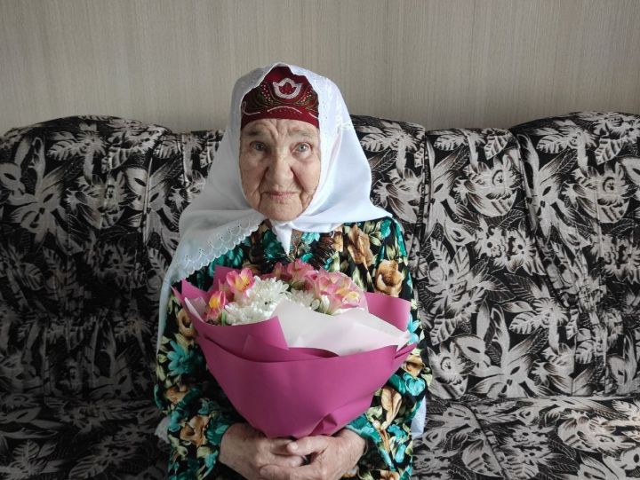 «Подарили мне самые красивые цветы»