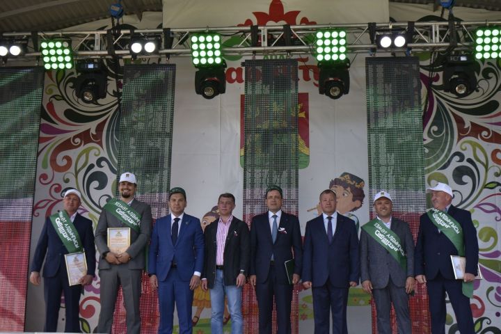 Апас Сабан туенда авыл хуҗалыгы хезмәтчәннәре бүләкләнәчәк