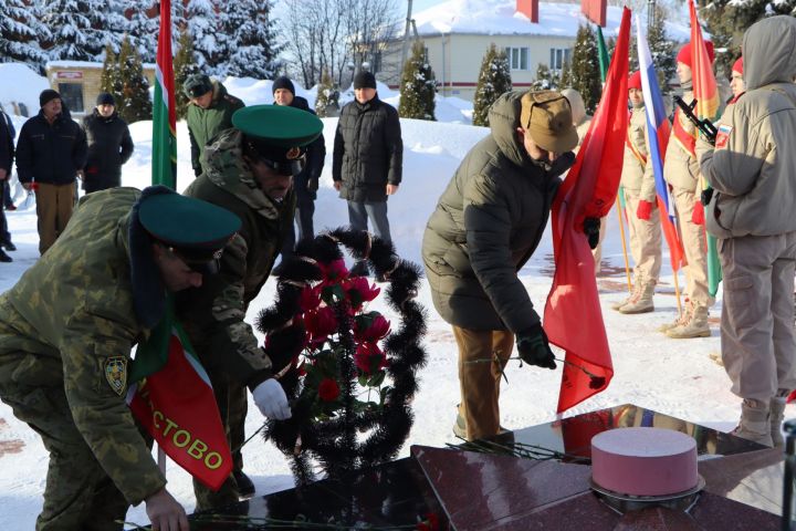 Апаста Ватанны саклаучылар көнен билгеләп уздылар