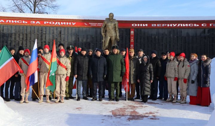 Апаста Ватанны саклаучылар көнен билгеләп уздылар