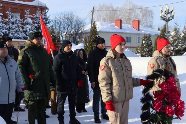 Апаста Ватанны саклаучылар көнен билгеләп уздылар