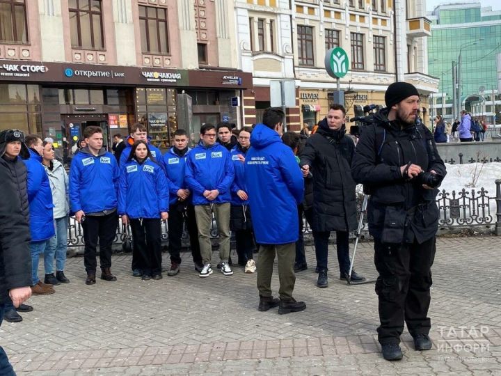 «Напавшие нелюди и фашисты!»: казанцы пришли почтить память погибших в Подмосковье