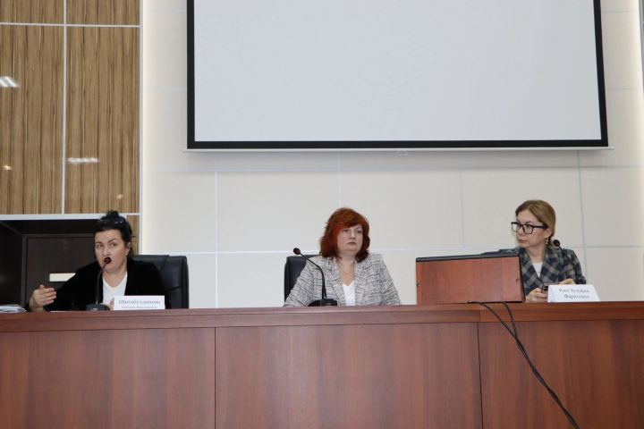 Апаска эшлекле визит белән башкала табиблары килде