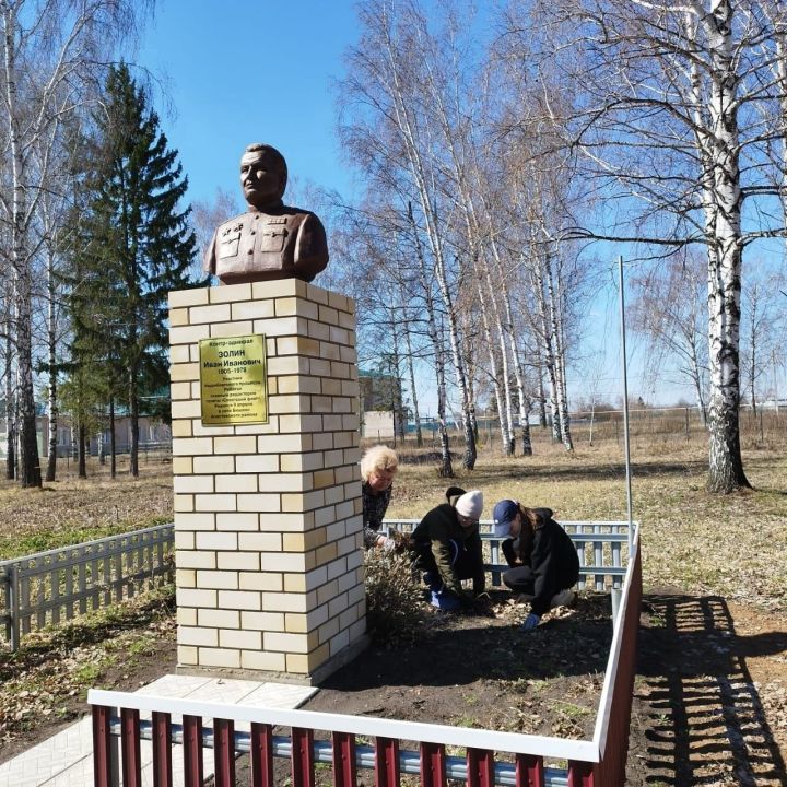 Акция «Обелиск»: Забота о памятниках и окружающей среде»