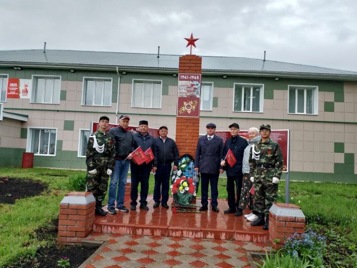 Дәүләкинең батыр егете Ленар Шәриповның исеме мәңгеләштерелде