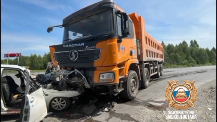 Бүген көндез Учалы юлында авариядә 2 кеше үлгән, 4 кеше имгәнгән