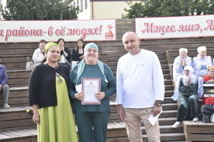 Иң күркәм мәчет һәм чиркәү макетлары билгеле булды