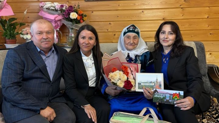 Назимә әби Рәхмәтуллина: Мин – бик бәхетле