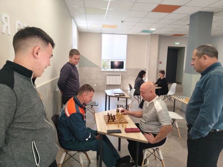 В молодёжном центре «Яшьлек» сразились работники района