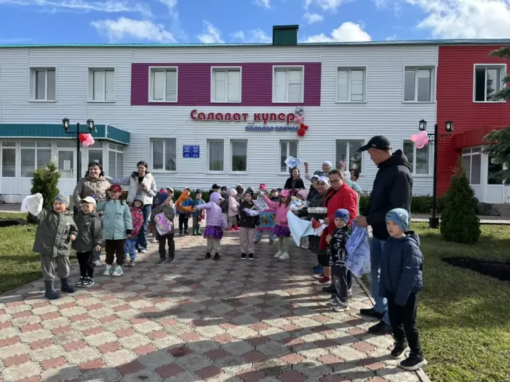 Апаста Сабан туена сөлге җыйдылар
