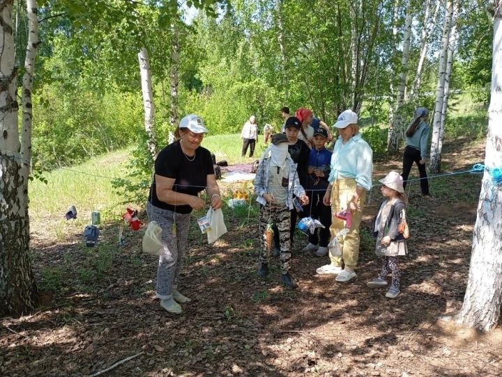 Кызыл Тау балалары күңел ачкан