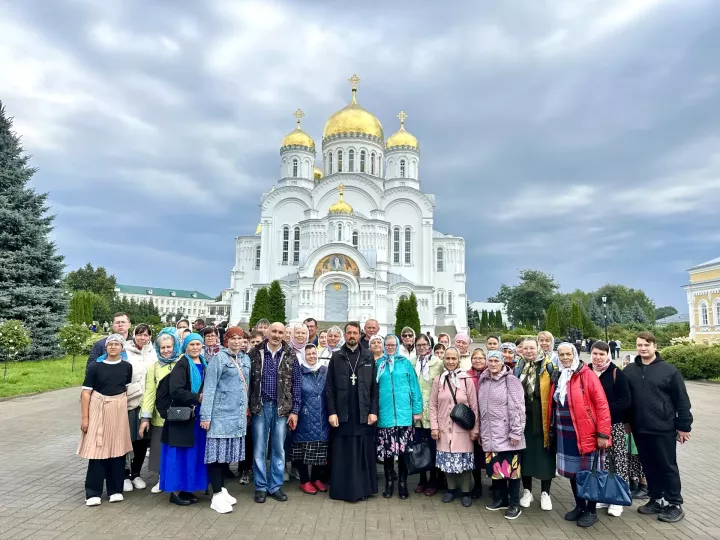 Прихожане приходов Апастовского района посетили святыни Дивеево и Арзамаса