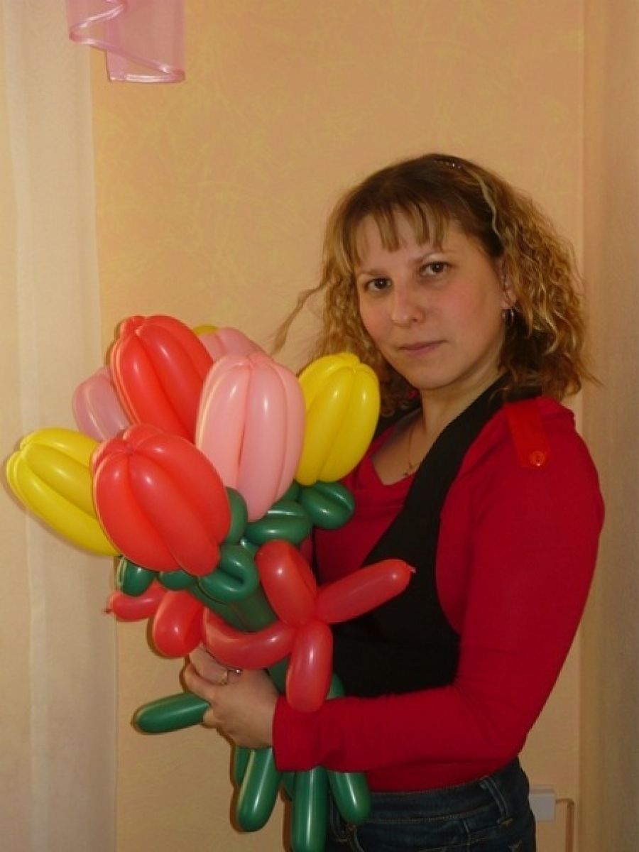  “Сәләт“ балалар иҗаты үзәге методисты Акберова (Билалова) Ләйсән Дамир кызының 12 ноябрьдә туган көне
