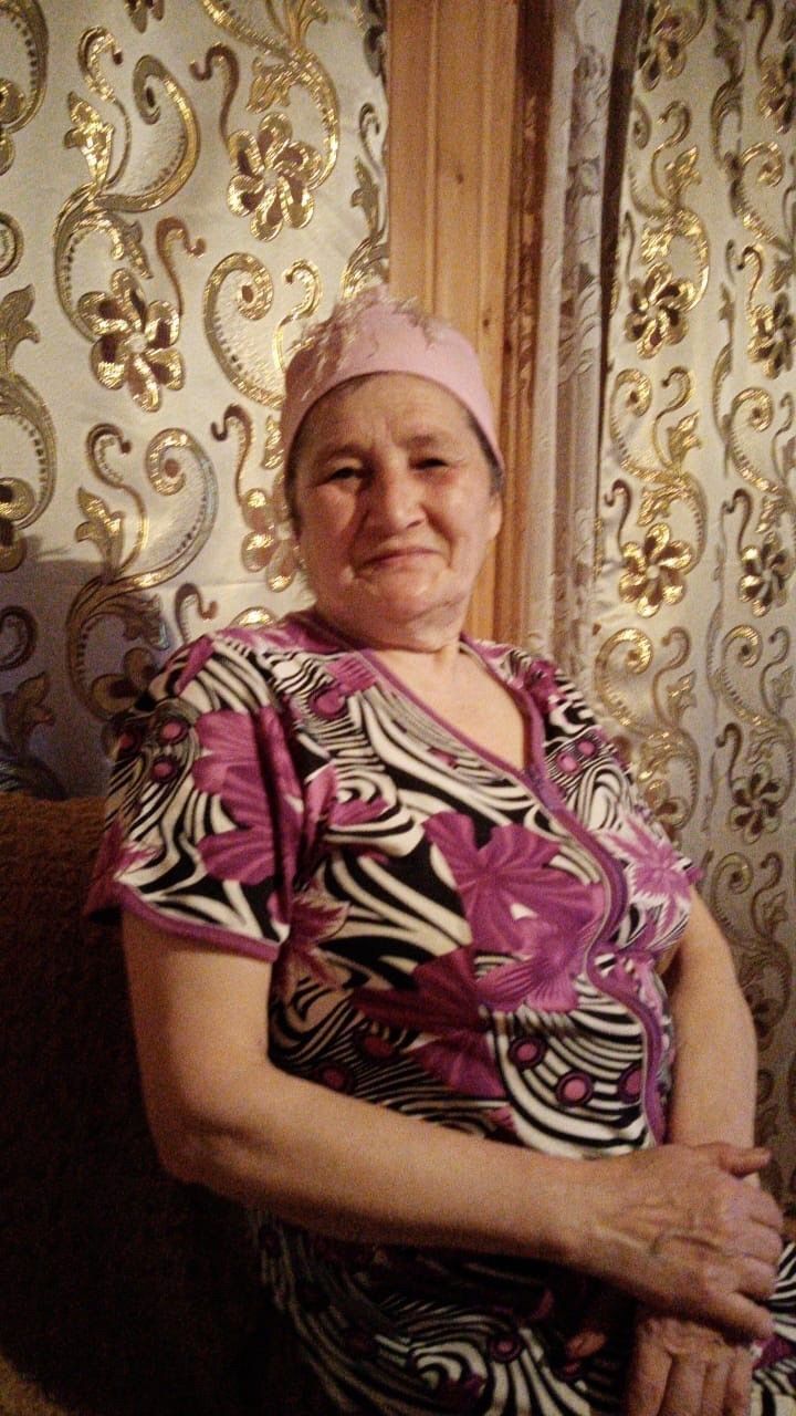 Апаста яшәүче кадерле әниебез Исмәгыйлева Оркиа Нургали кызына 12 декабрь көнне 75 яшь тула