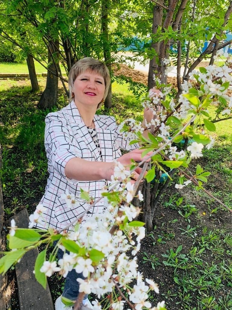 Йолдыз“(Звезда“) газетасының баш мөхәррире Хилавиева Гүзәл Галимулла кызы 12 декабрьдә туган көнен билгеләп үтә