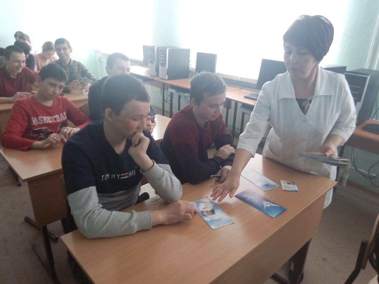 Апаста студентлар "Сәламәтлегең үз кулларыңда" кичәсендә катнашты