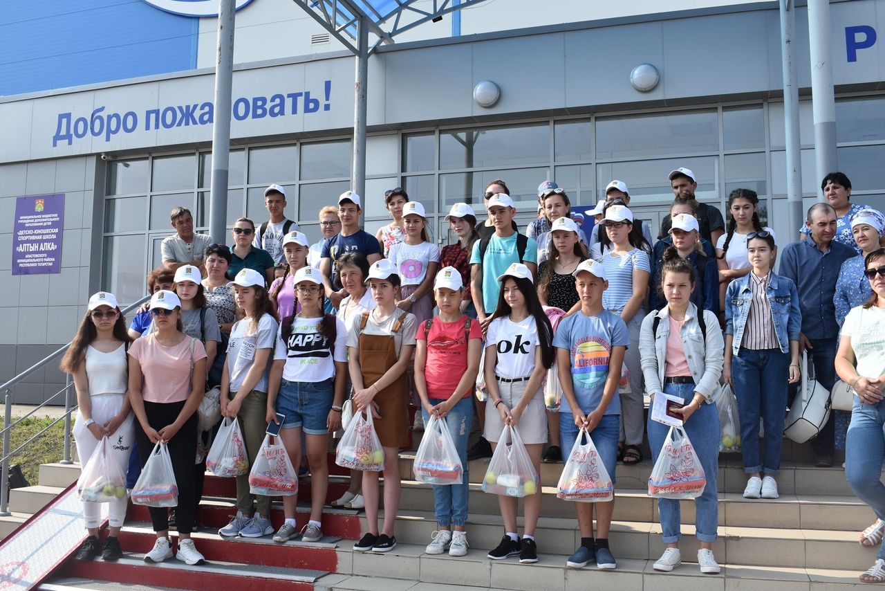 Апас балалары Санкт-Петербургка сәяхәткә китте