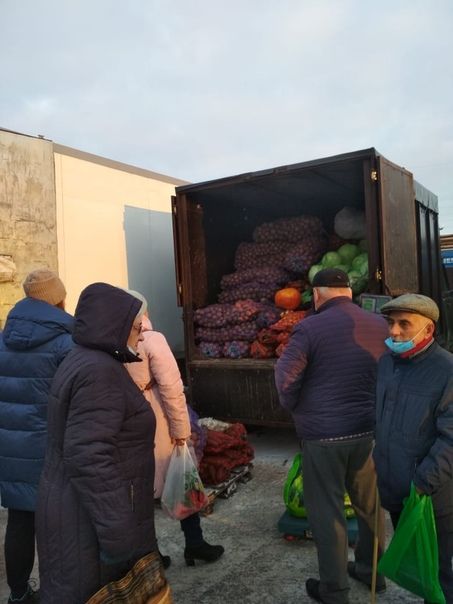 Апаслылар иртәдән үк кала халкына  сәүдә итә