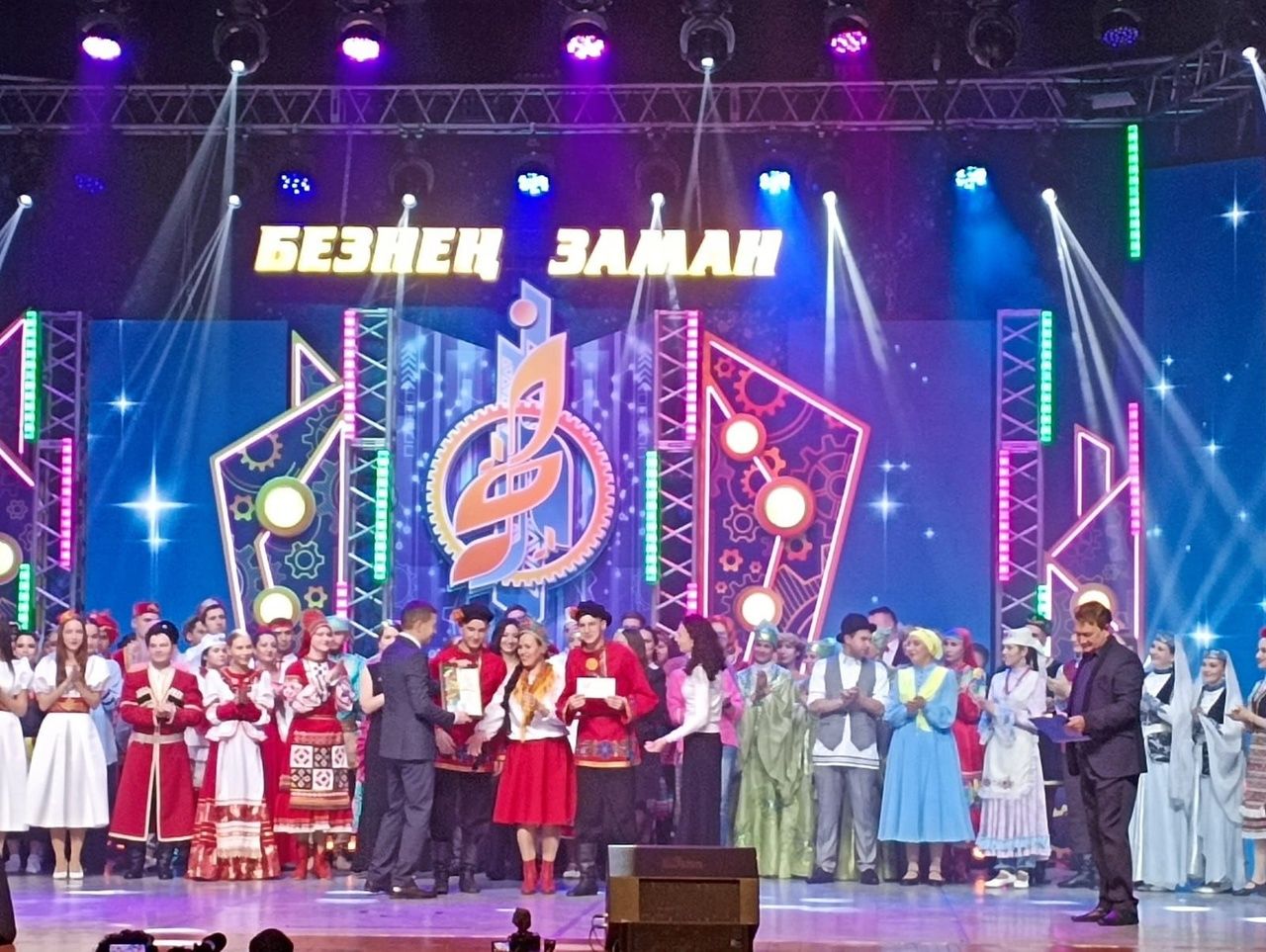 Апаслылар “Безнең заман” республикакүләм фестивалендә катнашты