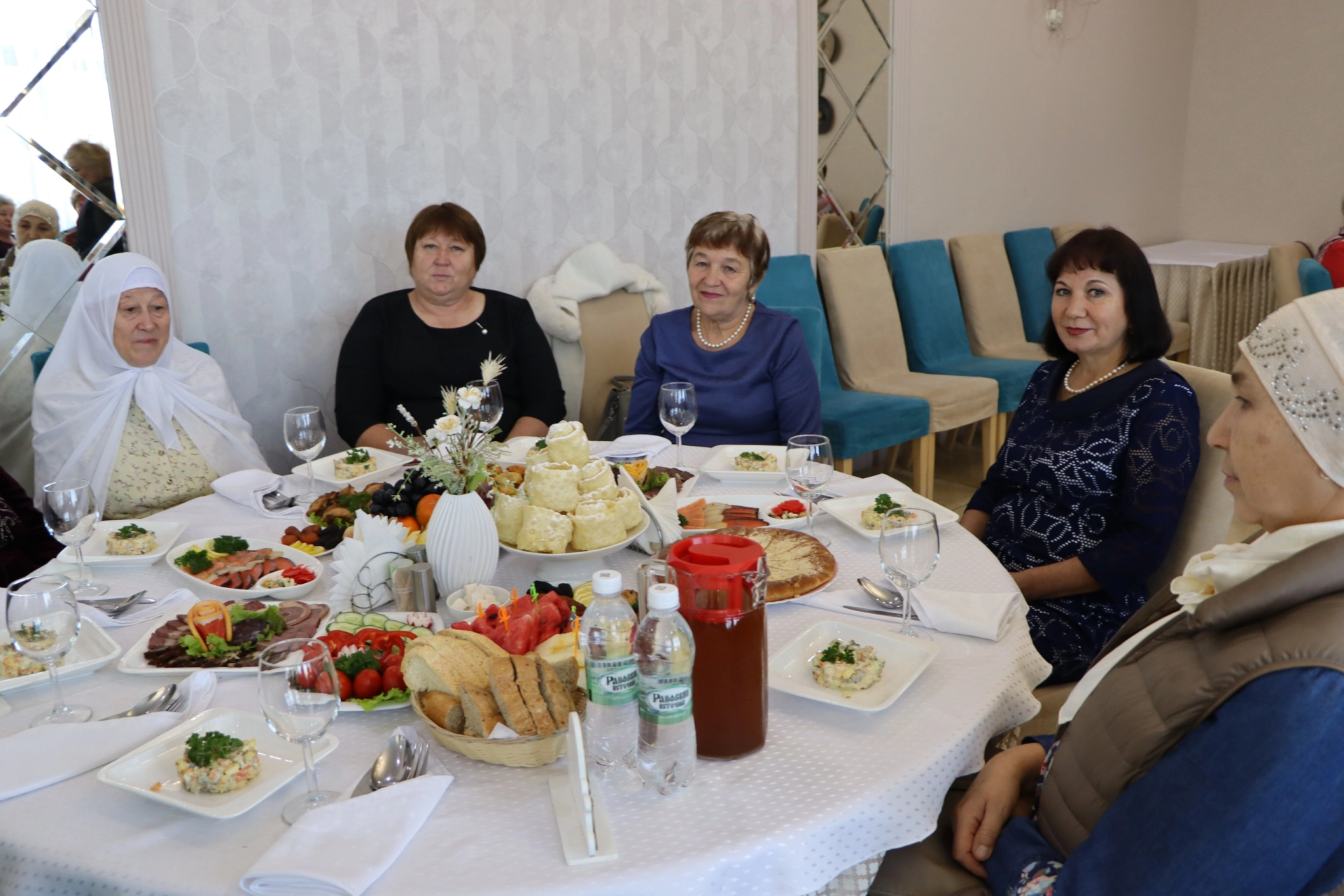 Апаста көмеш волонтерларны хөрмәтләделәр