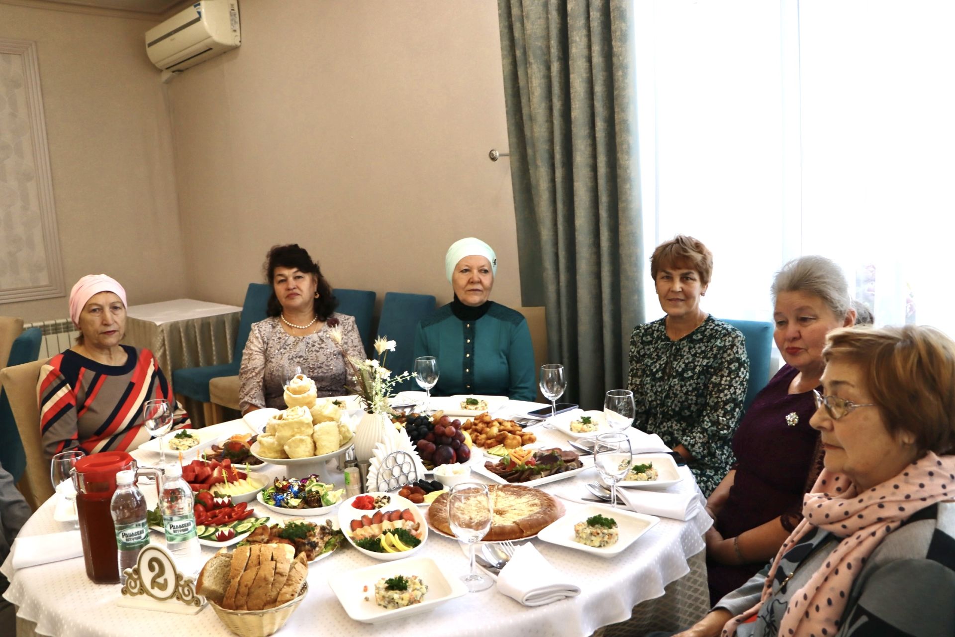 Апаста көмеш волонтерларны хөрмәтләделәр